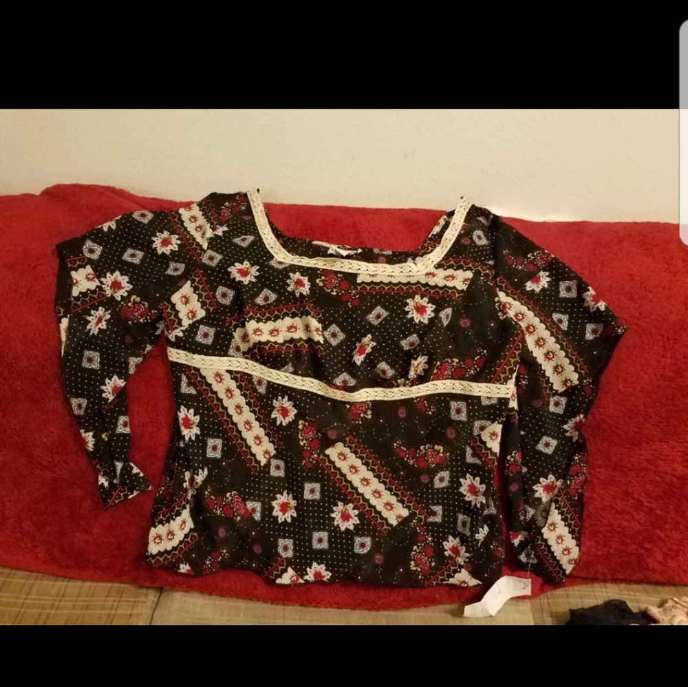 Plus Size Bundle - Picture 2 of 7